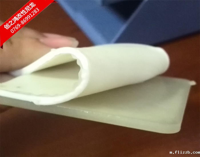 艳姐 2015-3-3 22:31:19尼龙粘TPE